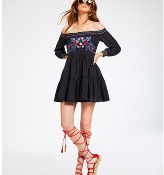 Free People Dresses & Skirts - Free People Sunbeams Embroidered tunic Mini